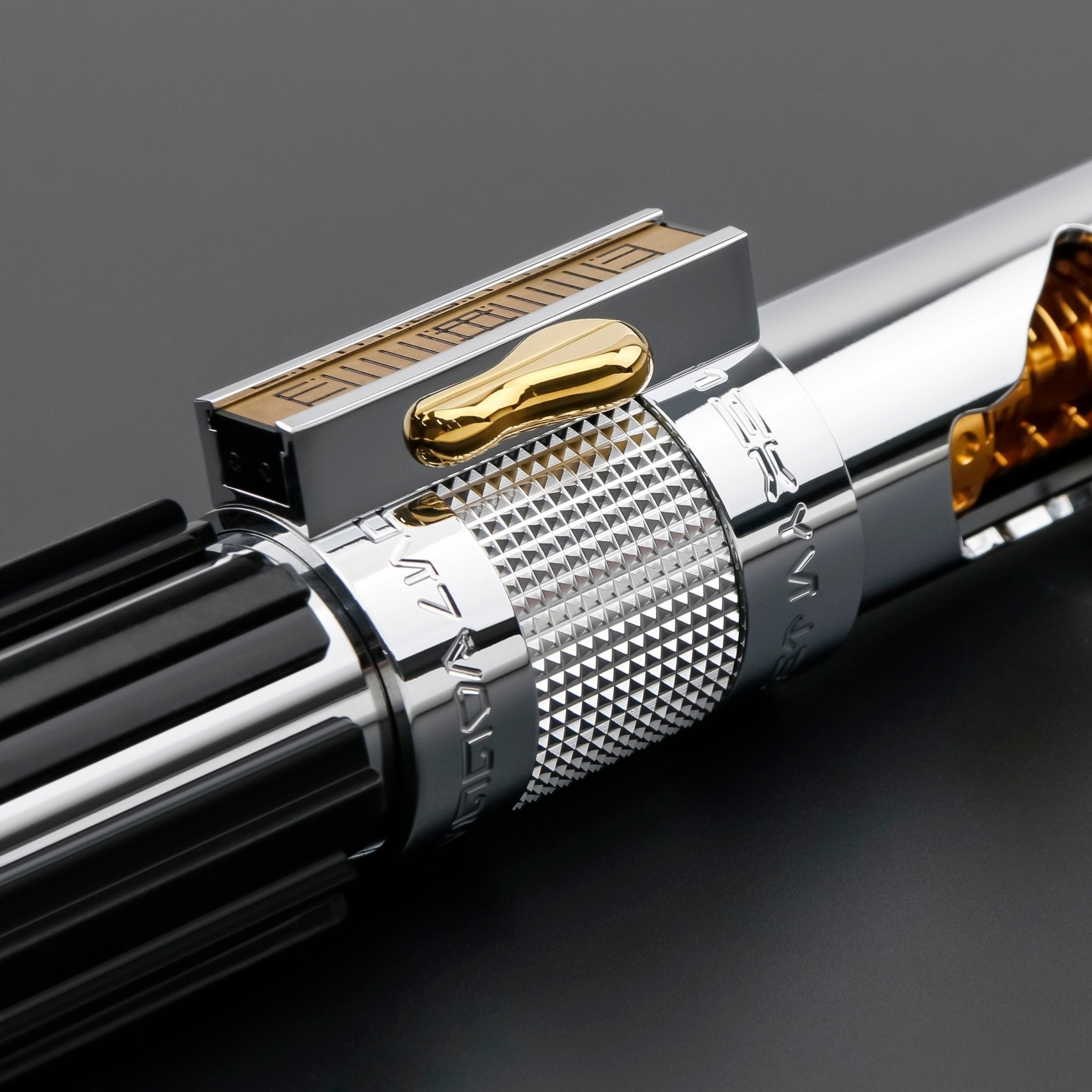 Fallen Knight Silver (Exposed Spinning Crystals) - Theory Sabers